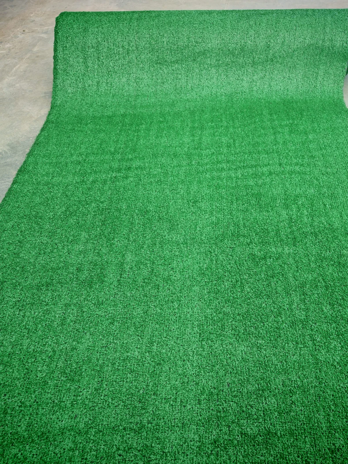 Covor Gazon Iarba Artificiala LINDA, Verde, 10 mm, Latime 2 m - imagine 2